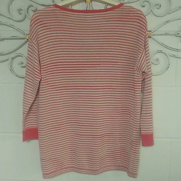 WEEKENDS BY CHICOS LIGHTWEIGHT V-NECK, 3/4 SLEEVE, COTTON SWEATER. - Picture 3 of 9